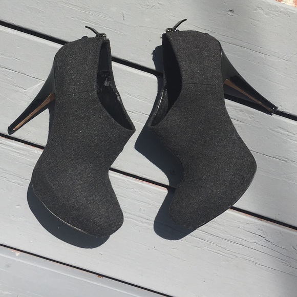 Vince Camuto Shoes - Vince Camuto Tweed Booties Size 7.5